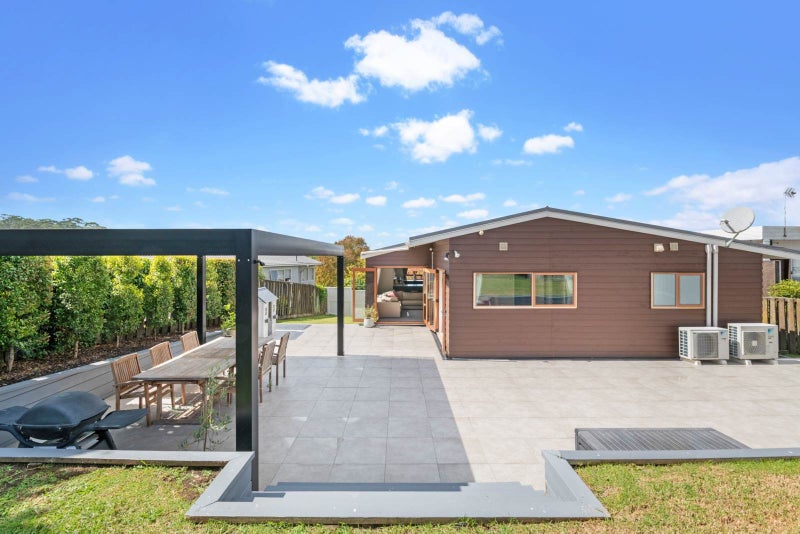 30 Meadowvale Avenue, Forrest Hill, Auckland - Carousel 2