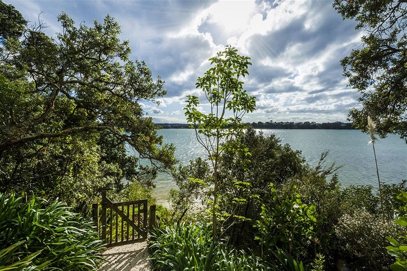 10A First Avenue, Stanley Point, Auckland - Carousel 2