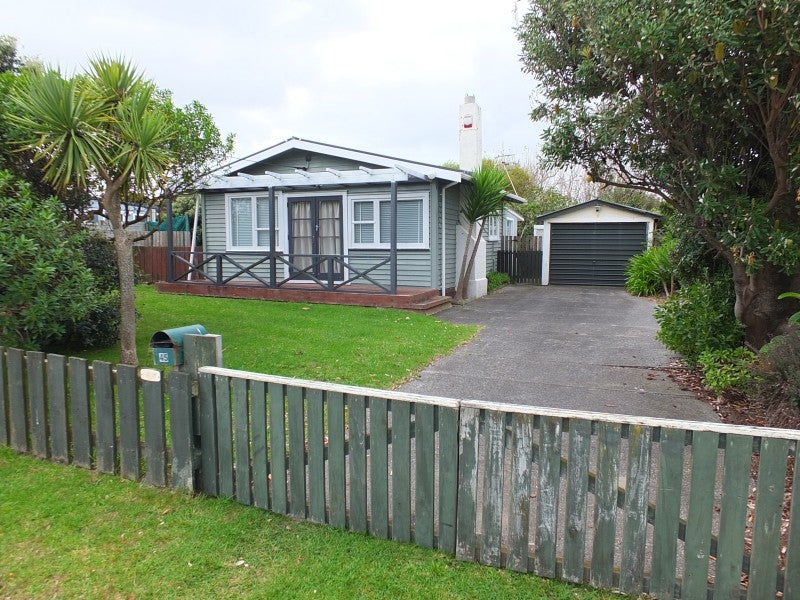 45 Nash Parade, Foxton Beach, Foxton - Carousel 2