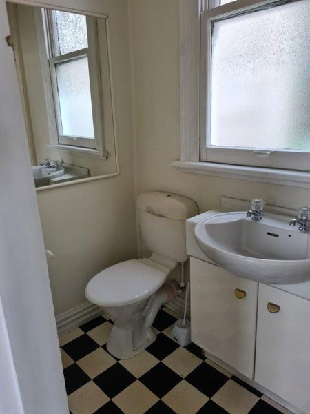 13 Home Street, Mount Victoria, Wellington - Carousel 8