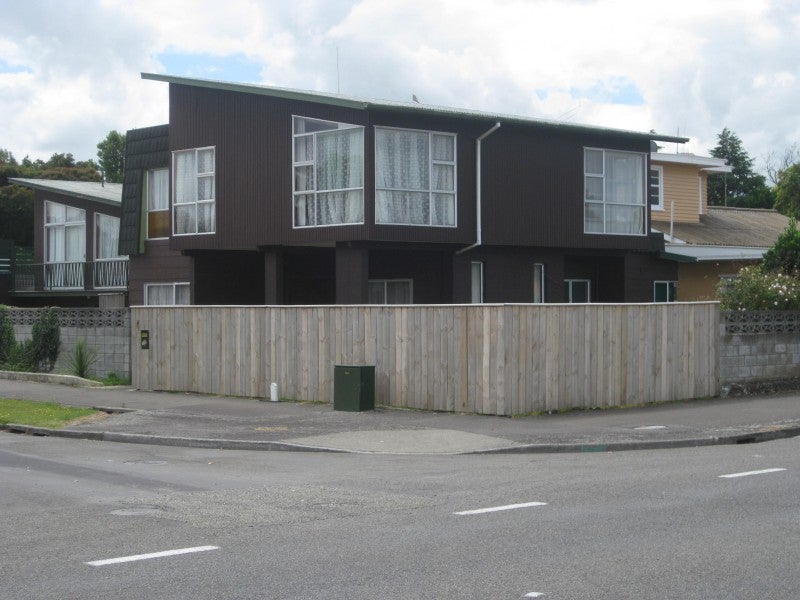 4 Weston Avenue, Roslyn, Palmerston North - Carousel 2