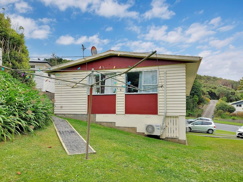 286 Dowse Drive, Maungaraki, Lower Hutt - Carousel 1