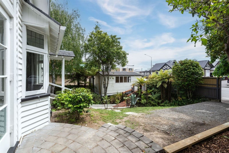 12 St Albans Street, St Albans, Christchurch - Carousel 23
