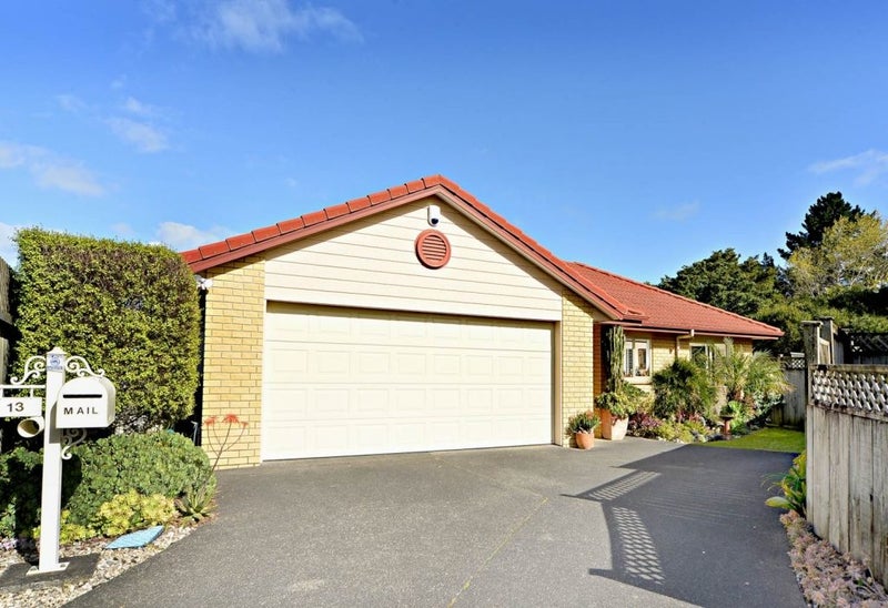 13 Adair Place, Weymouth, Auckland - Carousel 2