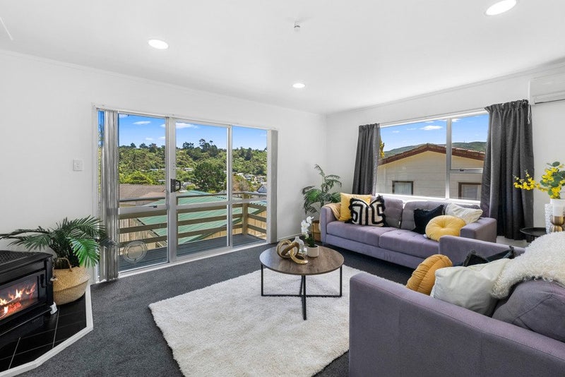 9 Takanini Grove, Stokes Valley, Lower Hutt - Carousel 2