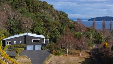 40 Boojum Dell, Kinloch, Taupō - Carousel 1