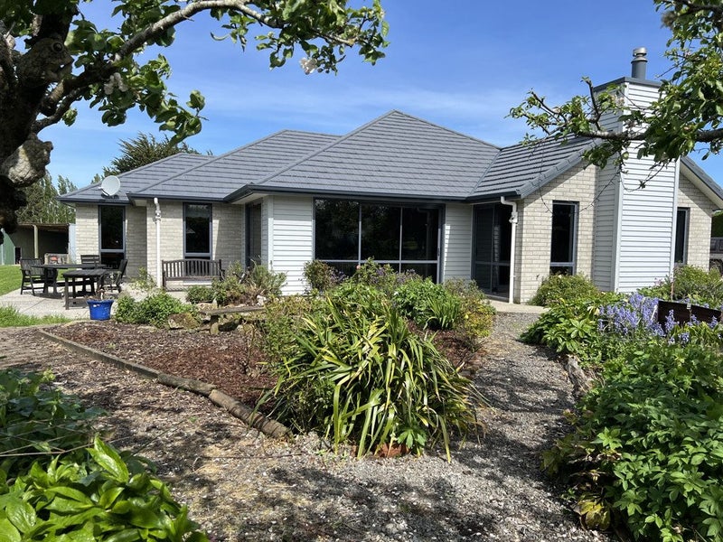 94 Gray Avenue, Mangere East, Auckland - Carousel 1