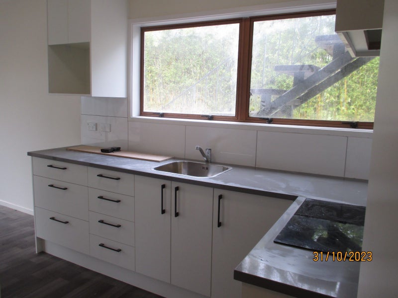 9 Simpson Road, Ranui, Auckland - Carousel 2