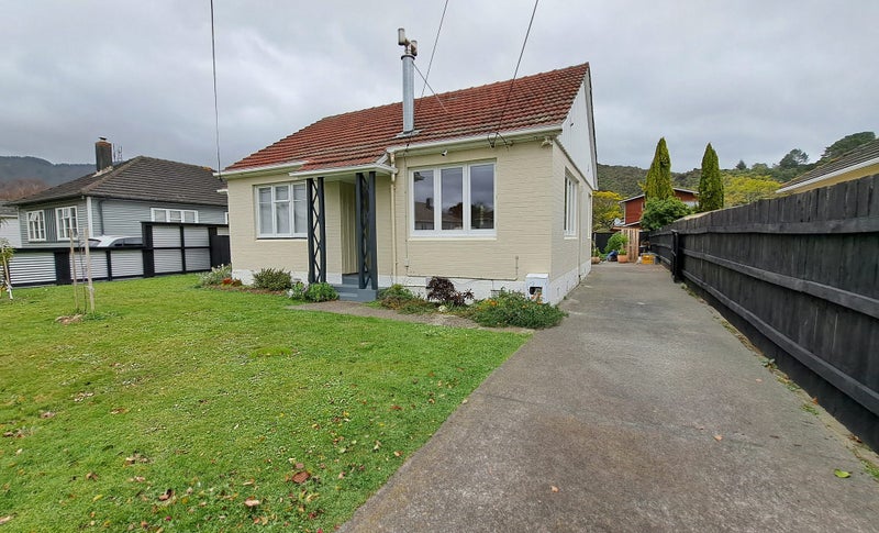 32 Pilcher Crescent, Naenae, Lower Hutt - Carousel 1