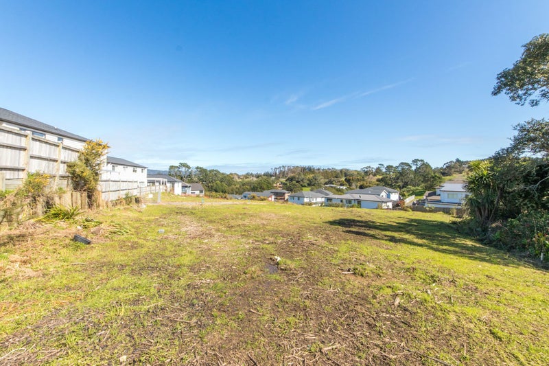 15 Mamuku Drive, Massey, Auckland - Carousel 8