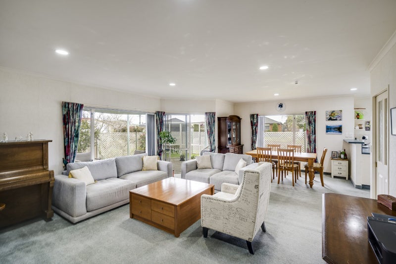 21 Alderney Way, Taradale, Napier - Carousel 2