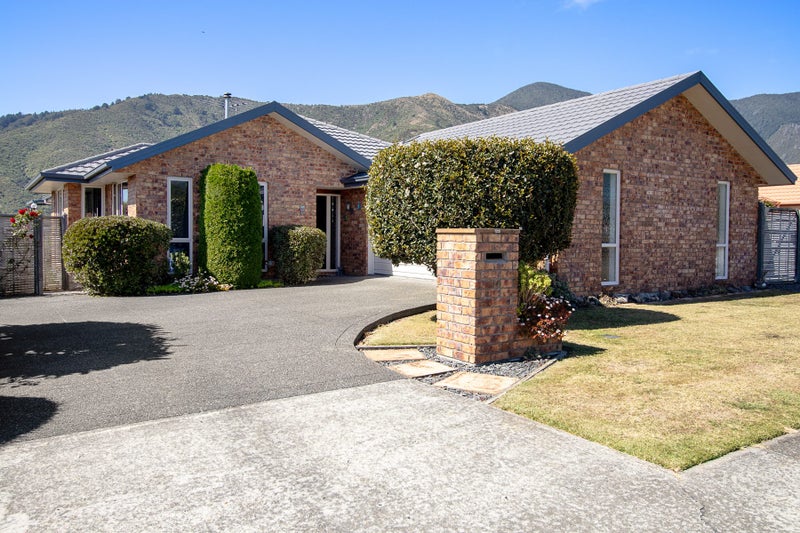 19 Ranui Street, Waikawa, Picton - Carousel 2