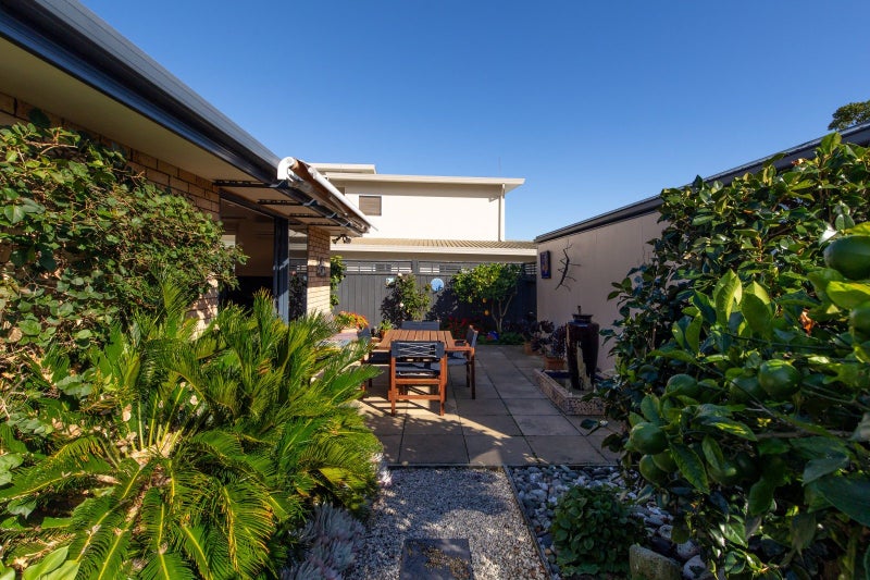 2 Sorrento Way, The Wood, Nelson - Carousel 21