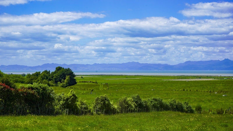 1152A Miranda Road, Pūkorokoro / Miranda, Kaiaua - Carousel 1