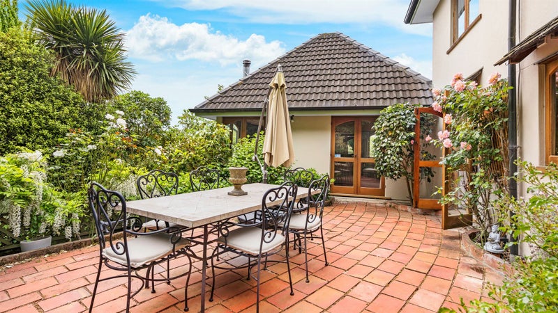 7 Rhodesvale Terrace, Cashmere, Christchurch - Carousel 2