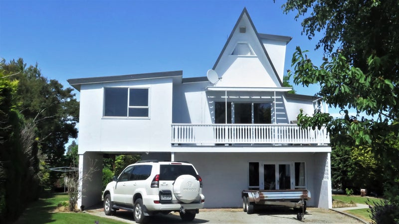 8 Nelson Street, East Gore, Gore - Carousel 1