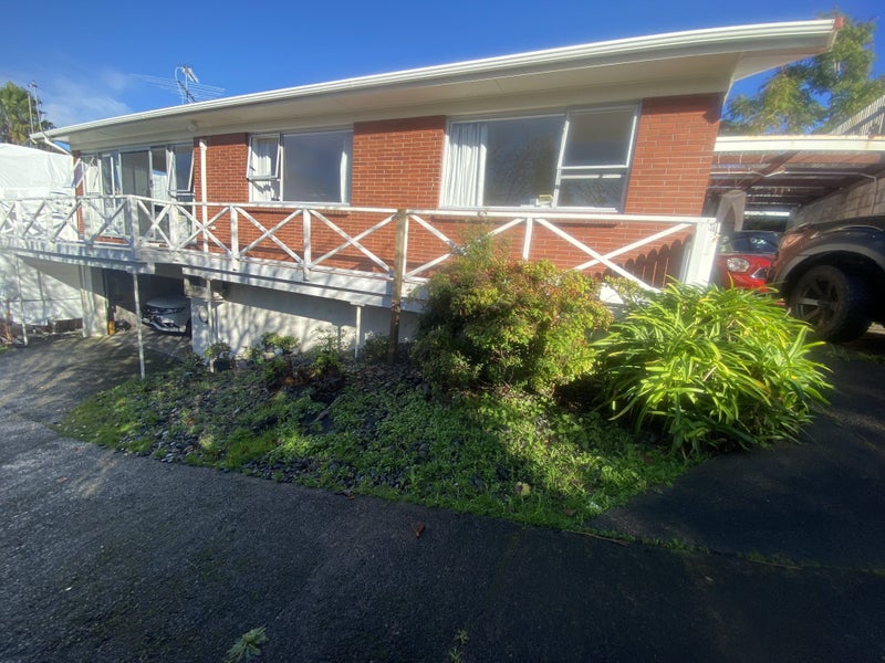 2/252 ONEWA Road, Birkenhead, Auckland - Carousel 1