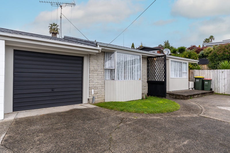 33B Livingstone Avenue, Nawton, Hamilton - Carousel 1