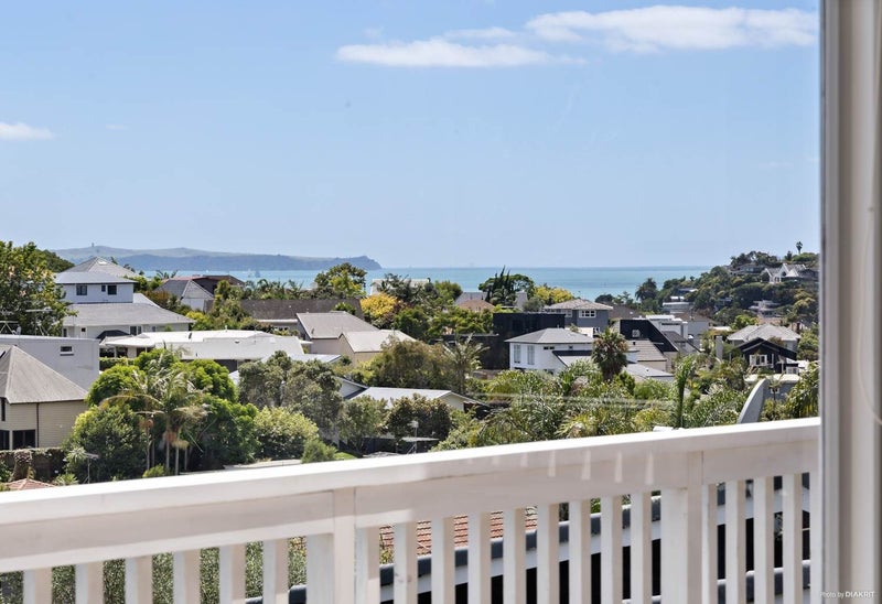 1/8 Geraldine Place, Kohimarama, Auckland - Carousel 1