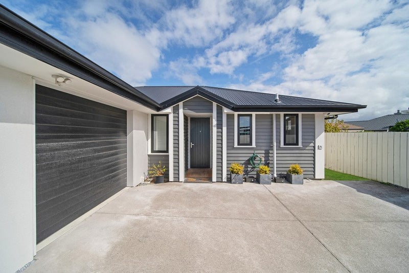 274A Travis Road, New Brighton, Christchurch - Carousel 1