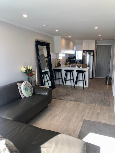 74A Stanley Road, Glenfield, Auckland - Carousel 1