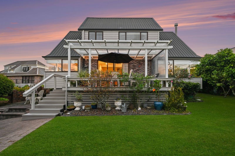 1305 Victoria Street, Beerescourt, Hamilton - Carousel 2