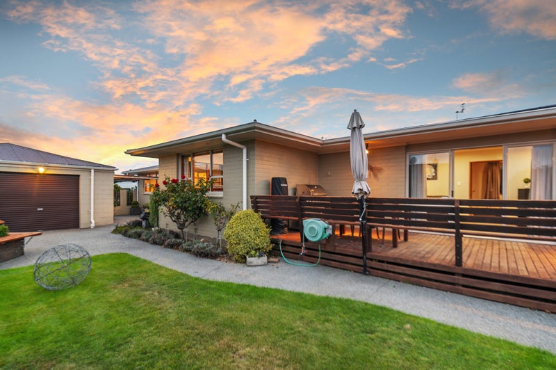 123 Queenspark Drive, Parklands, Christchurch - Carousel 2
