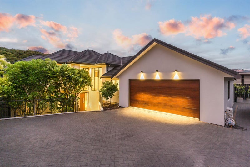 34 Navigation Drive, Whitby, Porirua - Carousel 2
