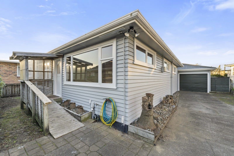 27 Eatwell Avenue, Paraparaumu Beach, Paraparaumu - Carousel 2