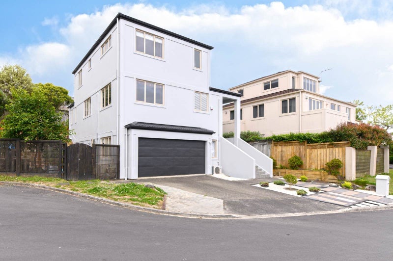 29 Belle Verde Drive, Sunnynook, Auckland - Carousel 1