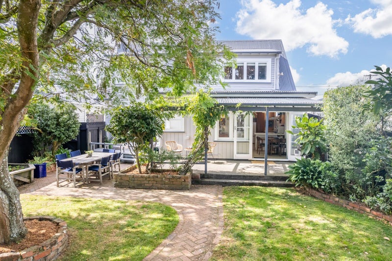 53 Kensington Avenue, Petone, Lower Hutt - Carousel 2