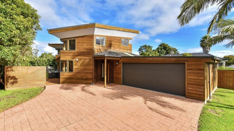 24 Hadley Wood Drive, Wattle Downs, Auckland - Carousel 1