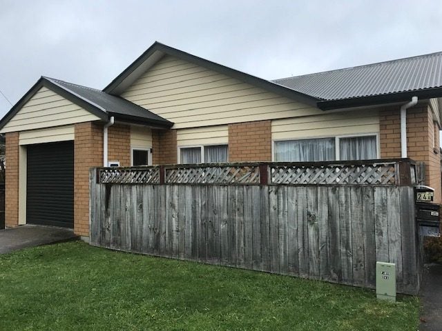 24A Rex Street, Miramar, Wellington - Carousel 1