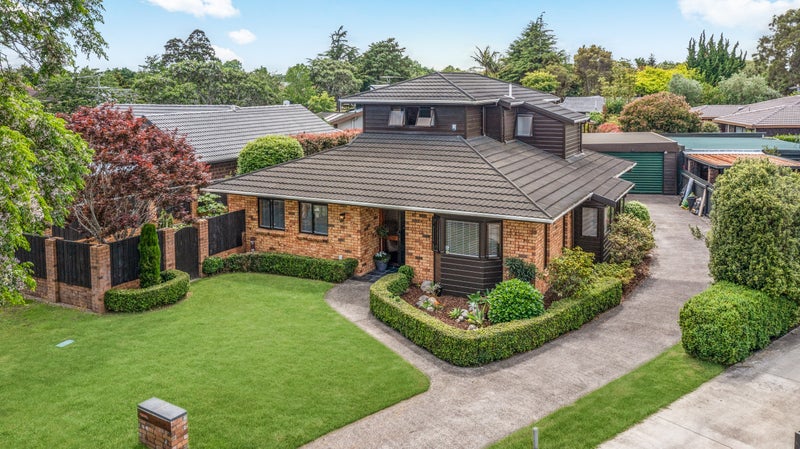 8 Corolu Place, Conifer Grove, Takanini - Carousel 1