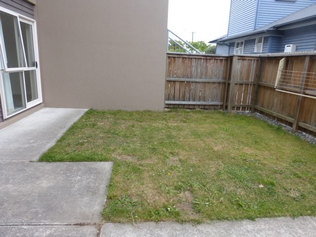 2/30 Mathesons Road, Phillipstown, Christchurch - Carousel 2