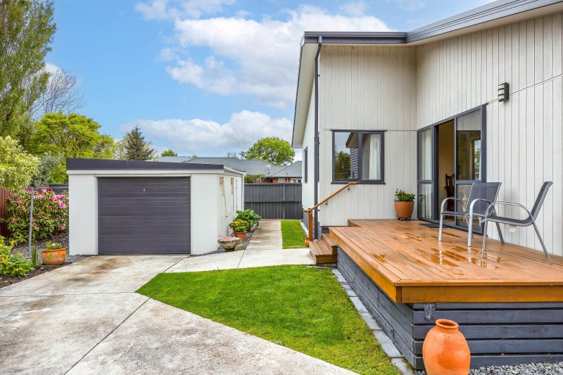 2/104 Perry Street, Papanui, Christchurch - Carousel 1