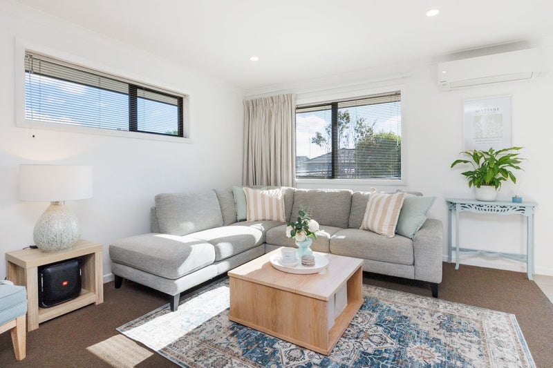 52 Brooklyn Heights Drive, Kelvin Grove, Palmerston North - Carousel 2