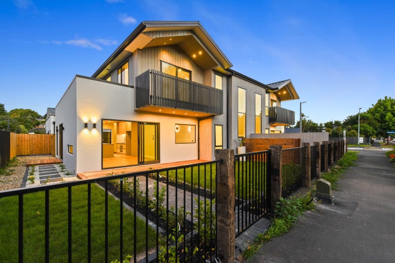 1/64 Banbury Crescent, Fairfield, Hamilton - Carousel 1