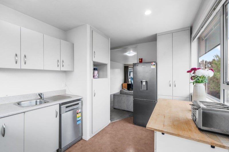 1/738 Ferry Road, Woolston, Christchurch - Carousel 2