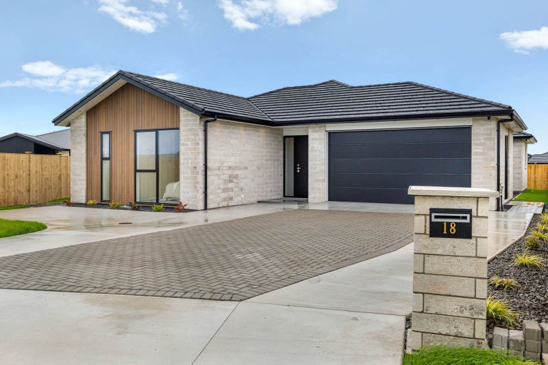 18 Taurangawaka Road, One Tree Point, Whangārei - Carousel 24