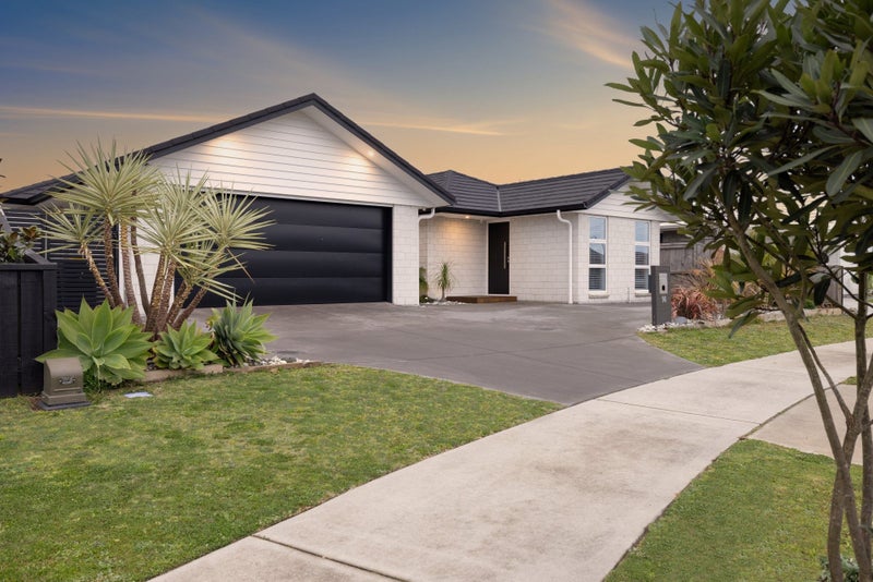 14 BILL MILLER DRIVE, Tauranga - Carousel 1