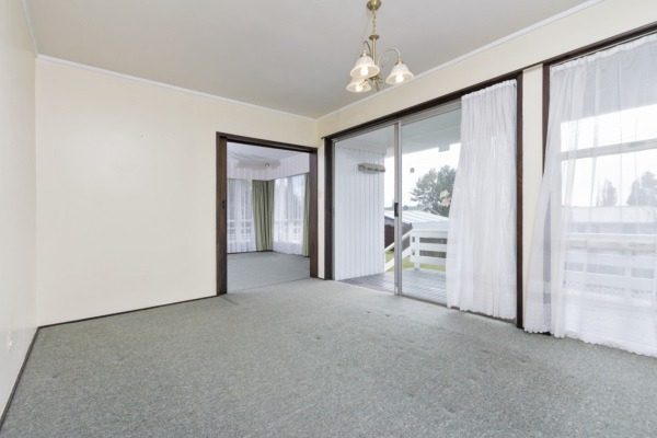 13 Paulange Place, Pakuranga Heights, Auckland - Carousel 2