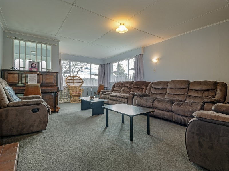 28 Slacks Road, Awapuni, Palmerston North - Carousel 2