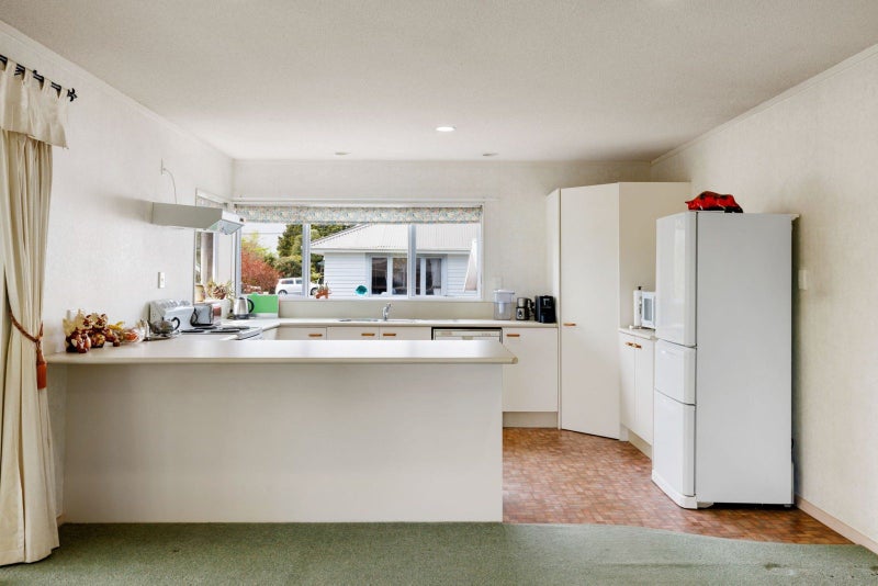 23A Mitcham Avenue, Forest Lake, Hamilton - Carousel 2