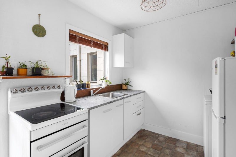 4/8 Lane Street, Woolston, Christchurch - Carousel 2