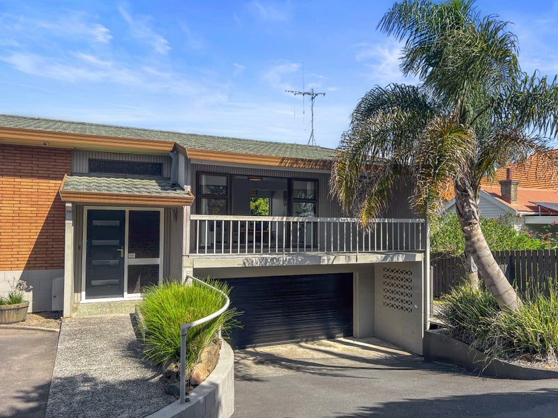 117A Cambridge Road, Hillcrest, Hamilton - Carousel 1
