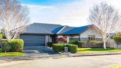 12 Bernice Crescent, Yaldhurst, Christchurch - Carousel 1