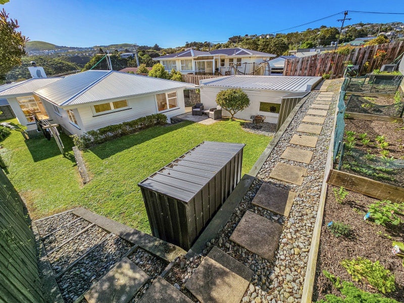 15 Mark Avenue, Paparangi, Wellington - Carousel 12