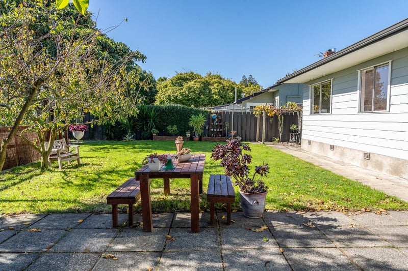 15 Naylor Street, Hamilton East, Hamilton - Carousel 1