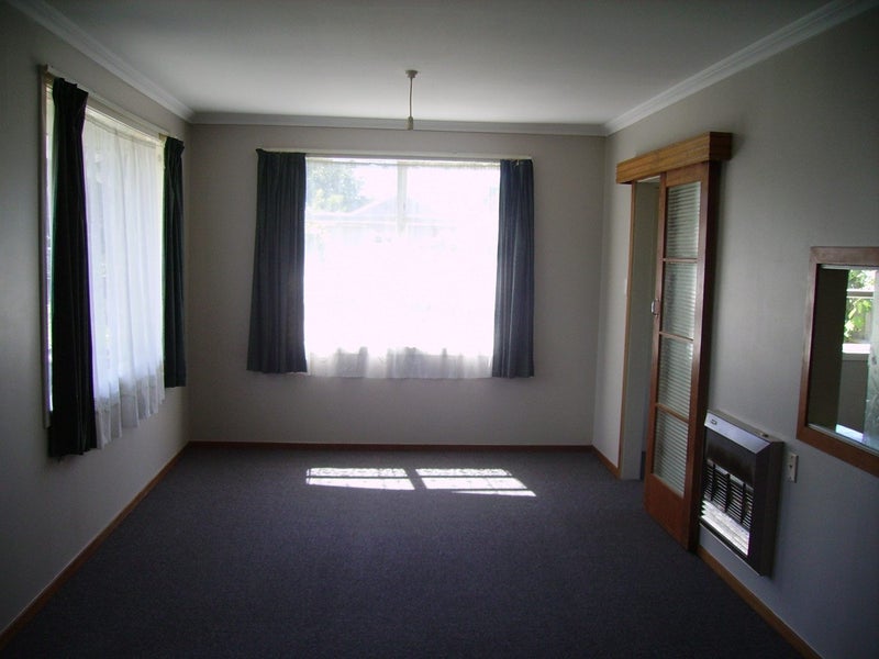 1B Frances Street, Hamilton East, Hamilton - Carousel 3